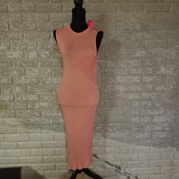 Pretty Love Culture sleeveless maxi dress - Picture 9 of 9